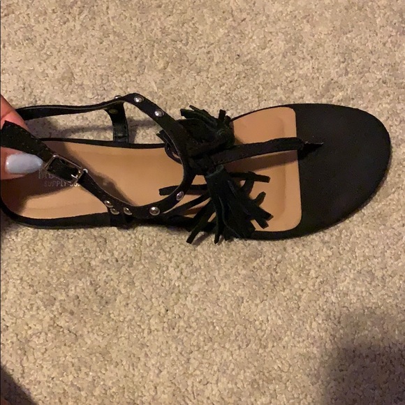 COPY - Black sandals with tassels - Picture 2 of 3